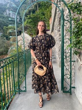 Brand:  Black Floral Puff-Sleeve Backless Midi Dress